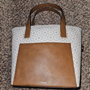 👜 Fossil Signature Tote - Like New Condition 👜